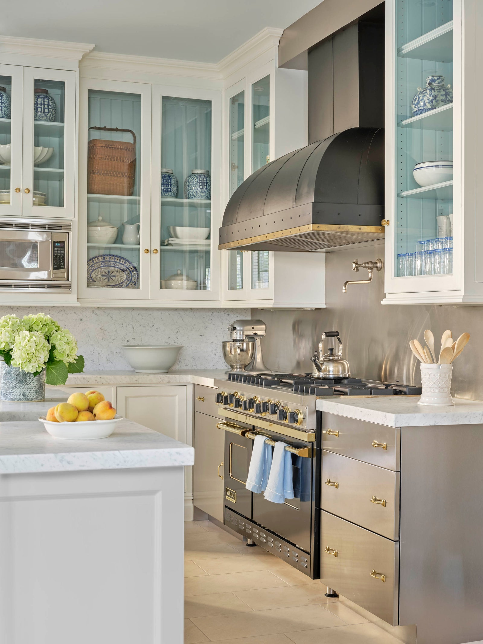 Why Custom Cabinets Make All the Difference